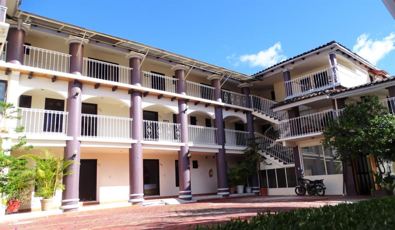 Hotel Jardines Del Centro San Cristobal de las Casas Exterior photo